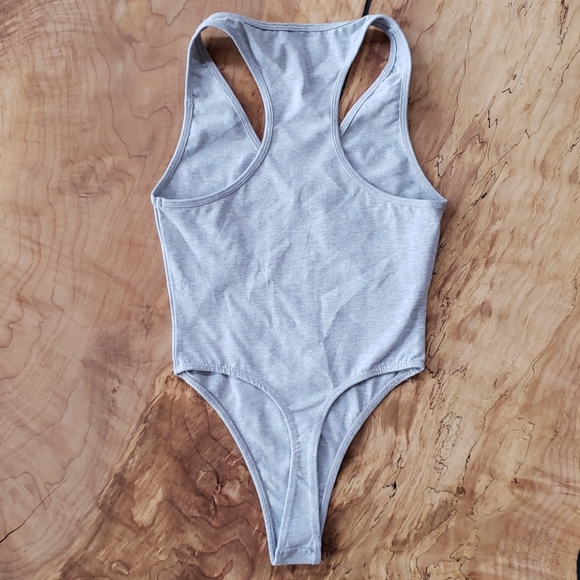 NWOT American Apparel Gray V-neck Bodysuit - Picture 2 of 4